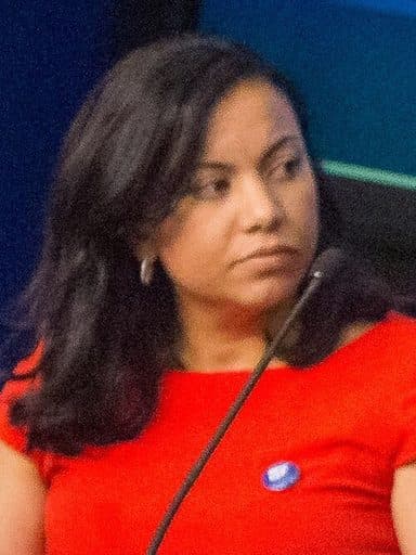 Analilia Mejia